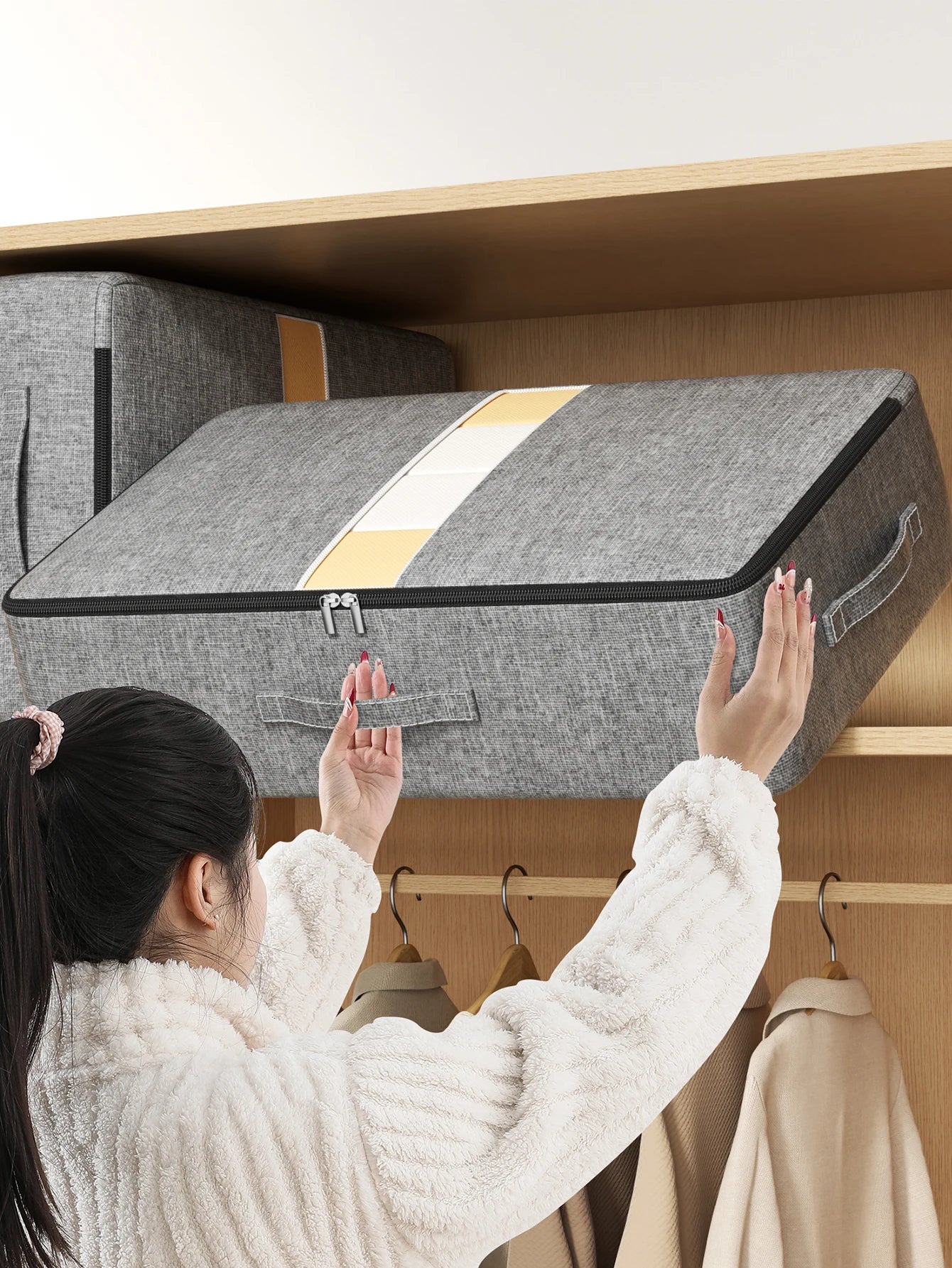 Extra-large capacity underbed clothing storage